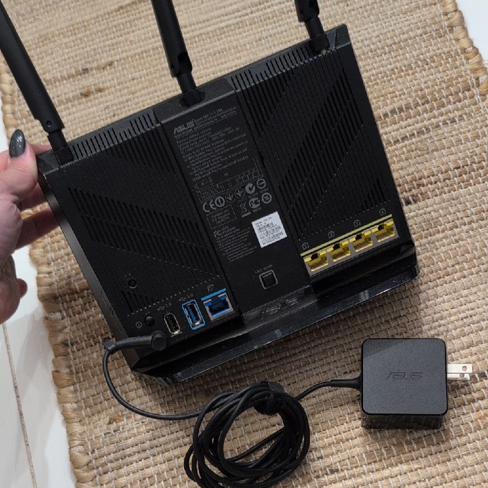 ASUS Black Wireless Router - Picture 5 of 7